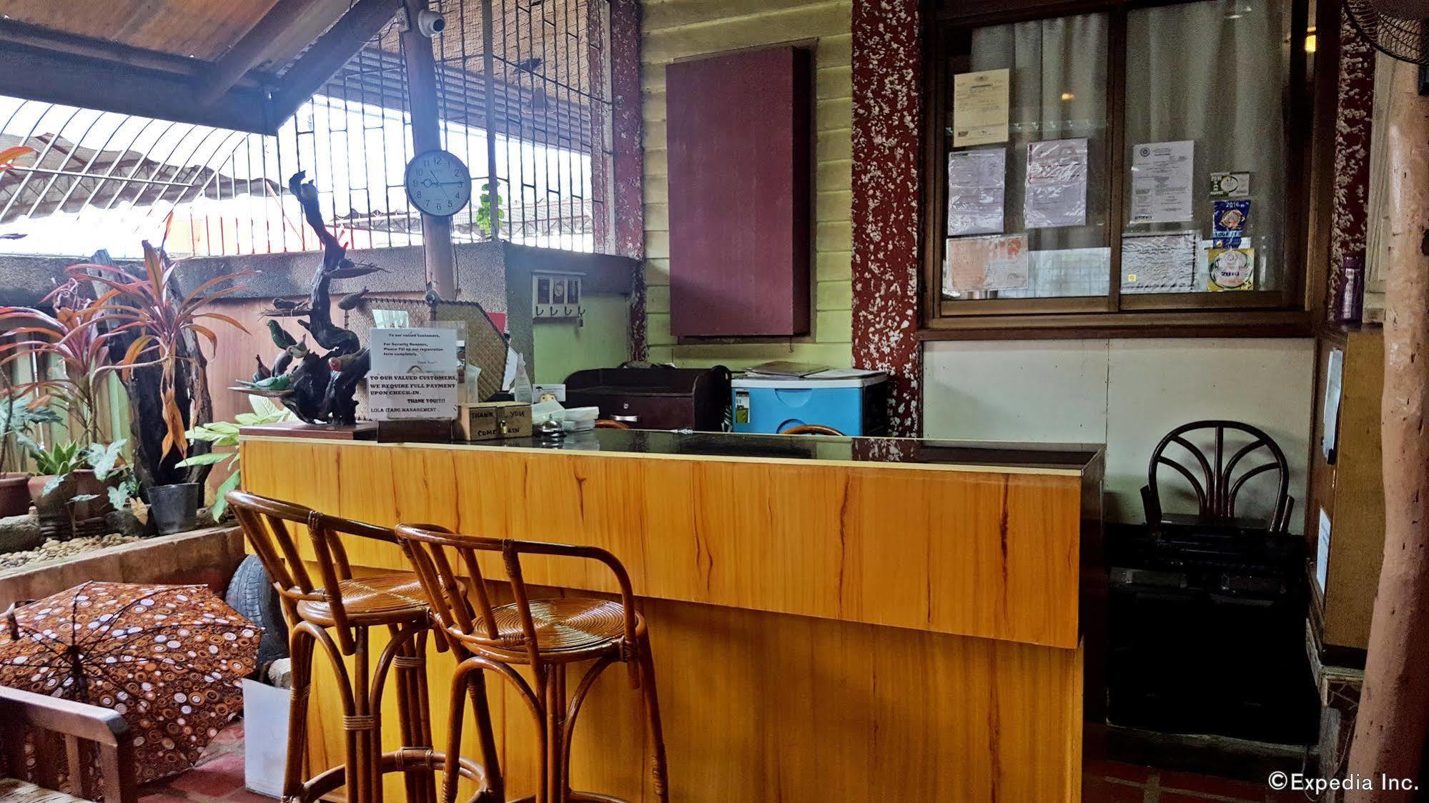 Lola Itang Pension House Tiniguiban Exterior photo